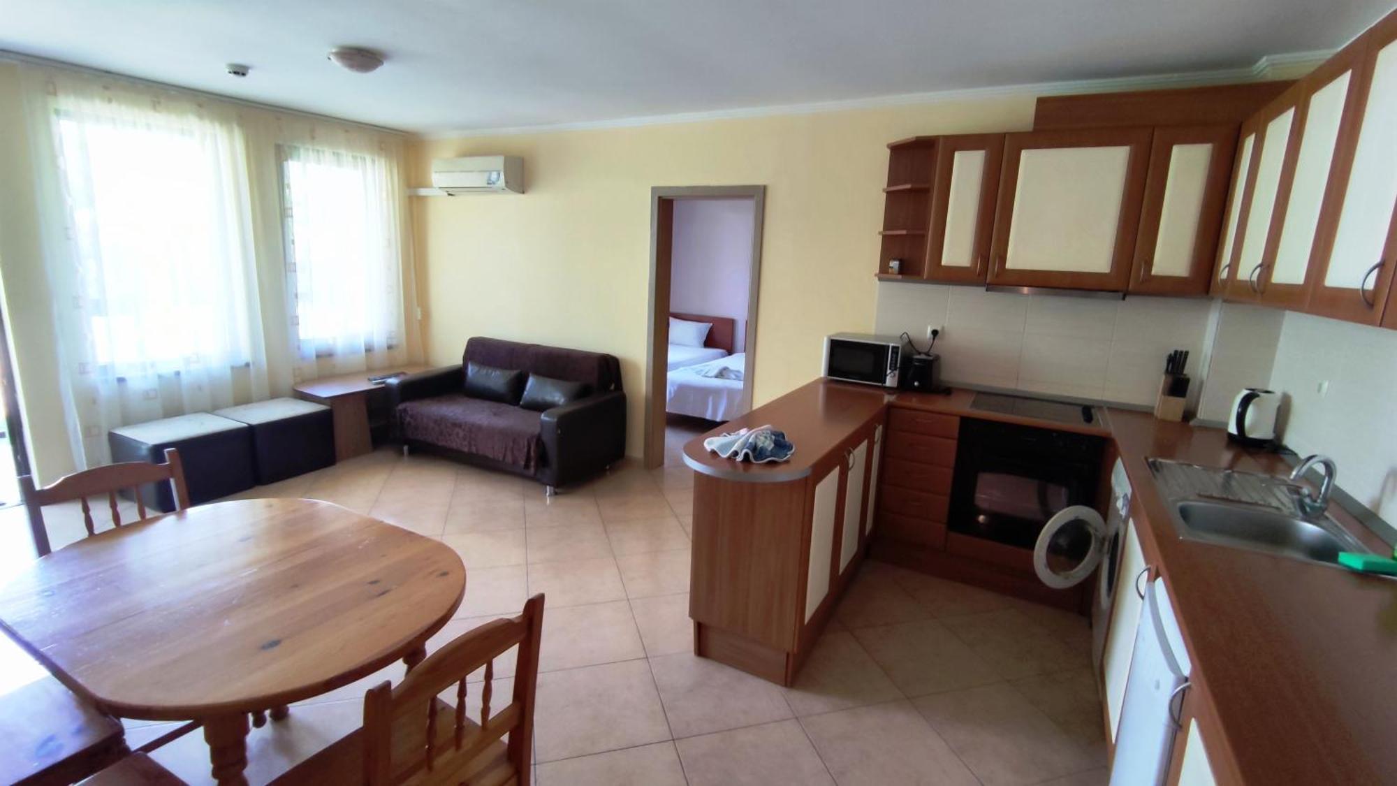 Marina Delfin Apartments - Top Location & Pet Friendly Sveti Vlas Esterno foto