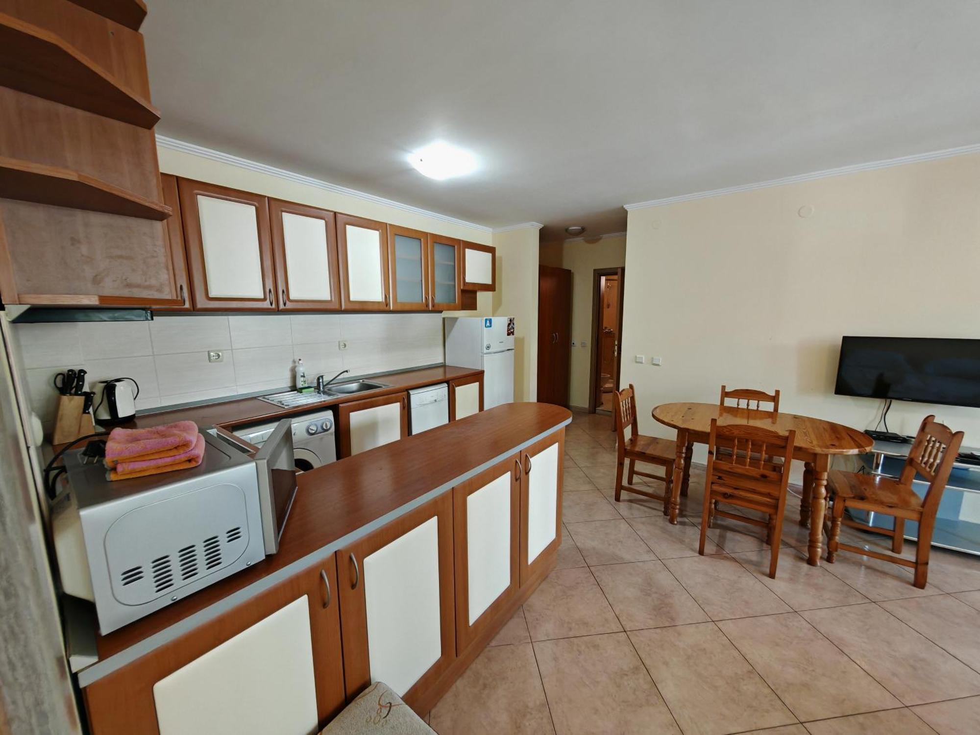 Marina Delfin Apartments - Top Location & Pet Friendly Sveti Vlas Esterno foto